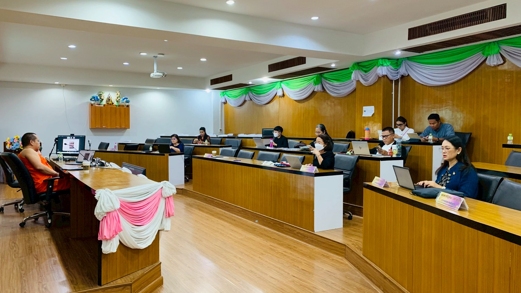 ฟังบรรยายพิเศษ หัวข้อ "การประยุกต์ใช้ AI เพื่องานวิจัย" - รูปภาพ 5